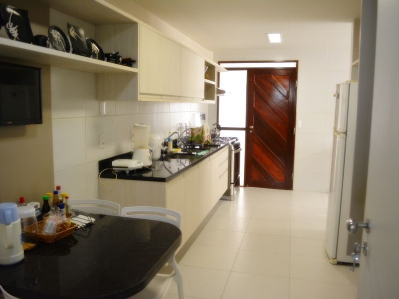 Apartamento à venda com 4 quartos, 164m² - Foto 9