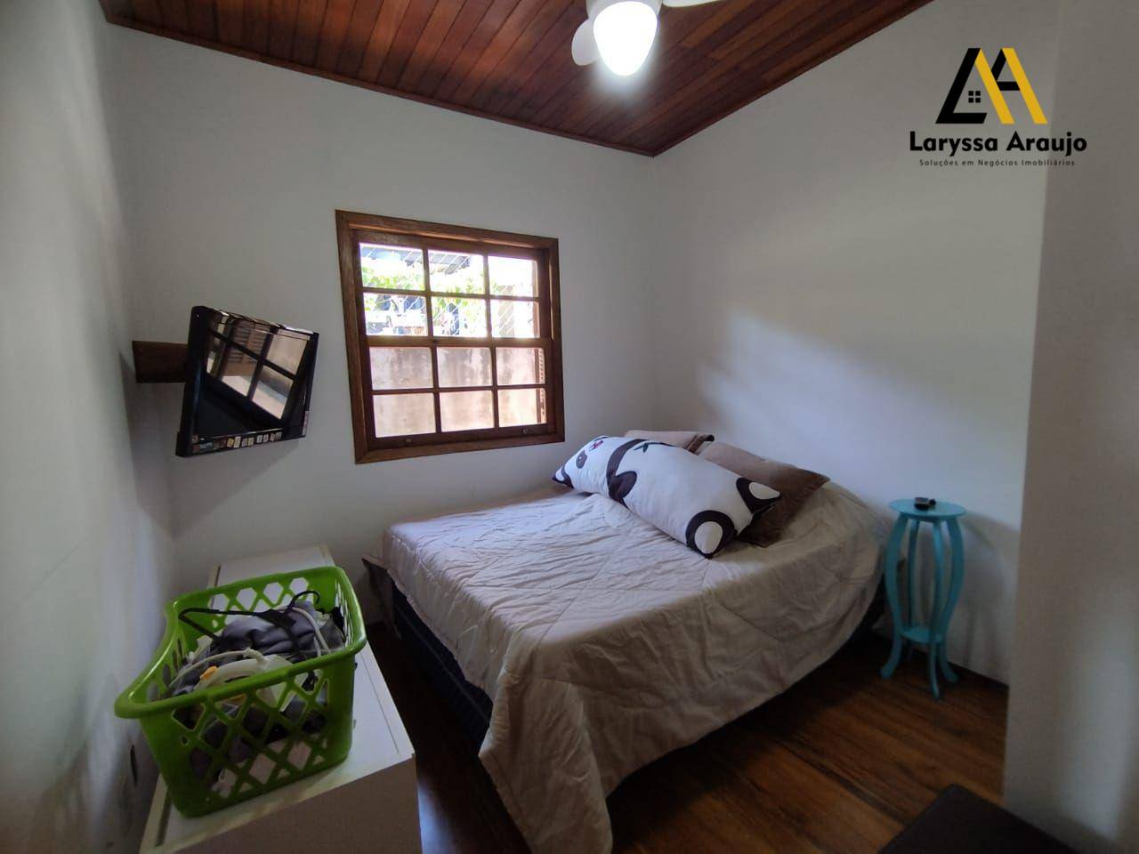 Chácara à venda com 3 quartos, 228m² - Foto 8