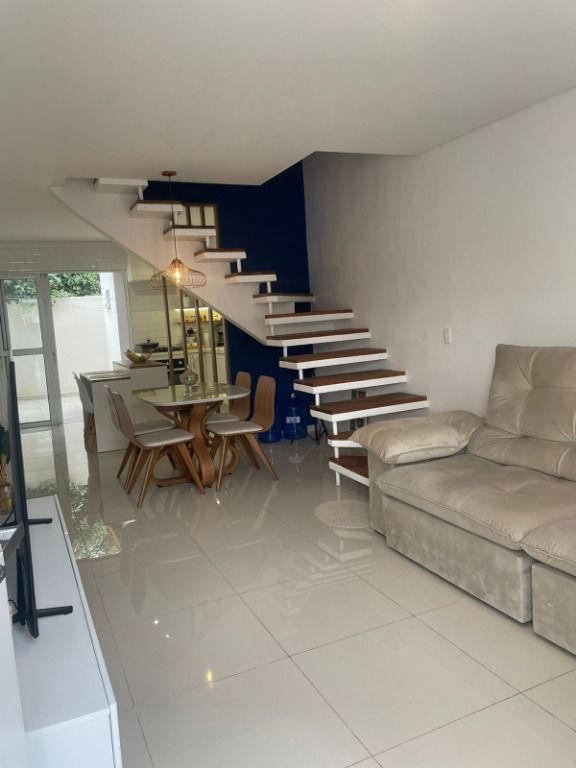 Casa de Condomínio à venda com 2 quartos, 70m² - Foto 3