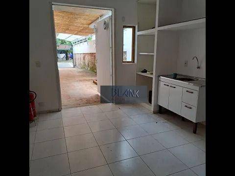 Casa para alugar com 3 quartos, 180m² - Foto 12