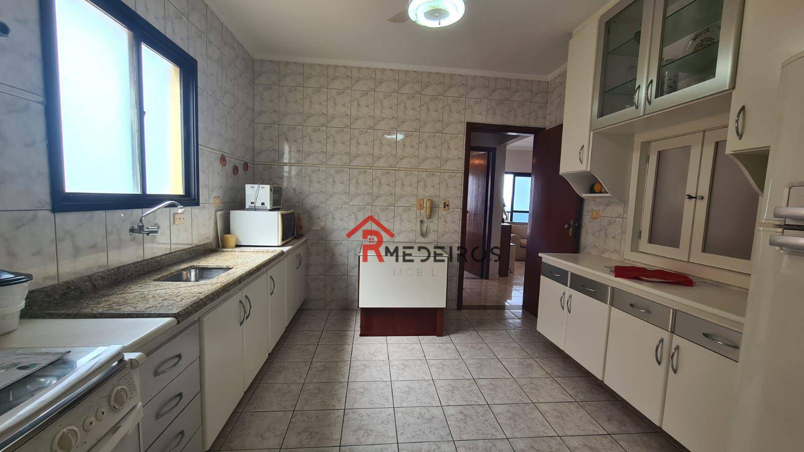 Apartamento à venda com 3 quartos, 133m² - Foto 11