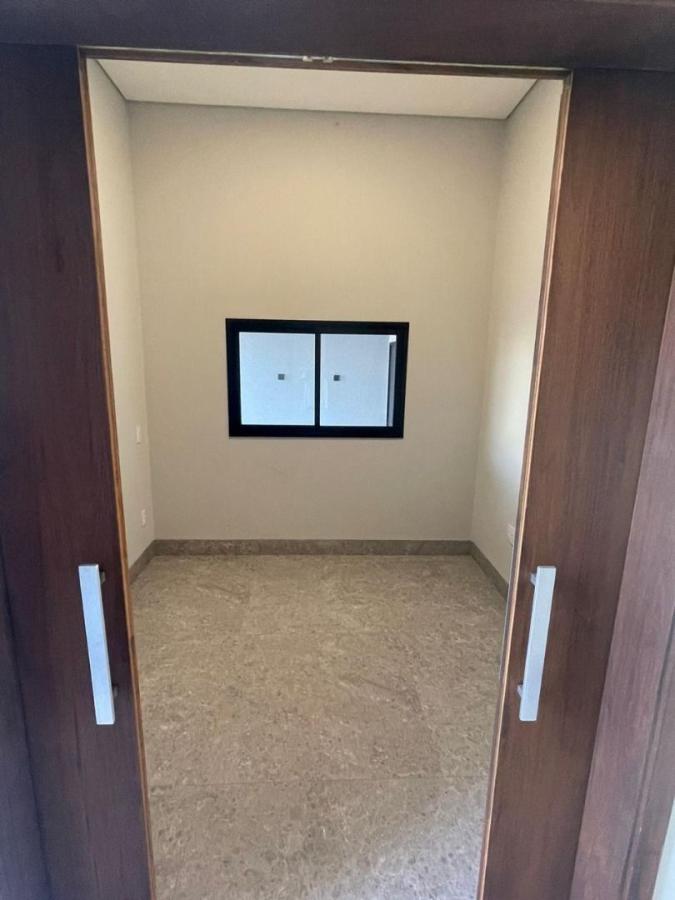Casa à venda com 3 quartos, 211m² - Foto 8