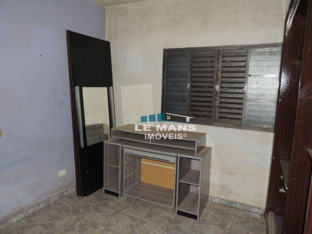 Casa à venda com 3 quartos, 300m² - Foto 18