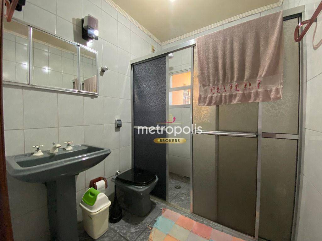 Sobrado à venda com 6 quartos, 270m² - Foto 36