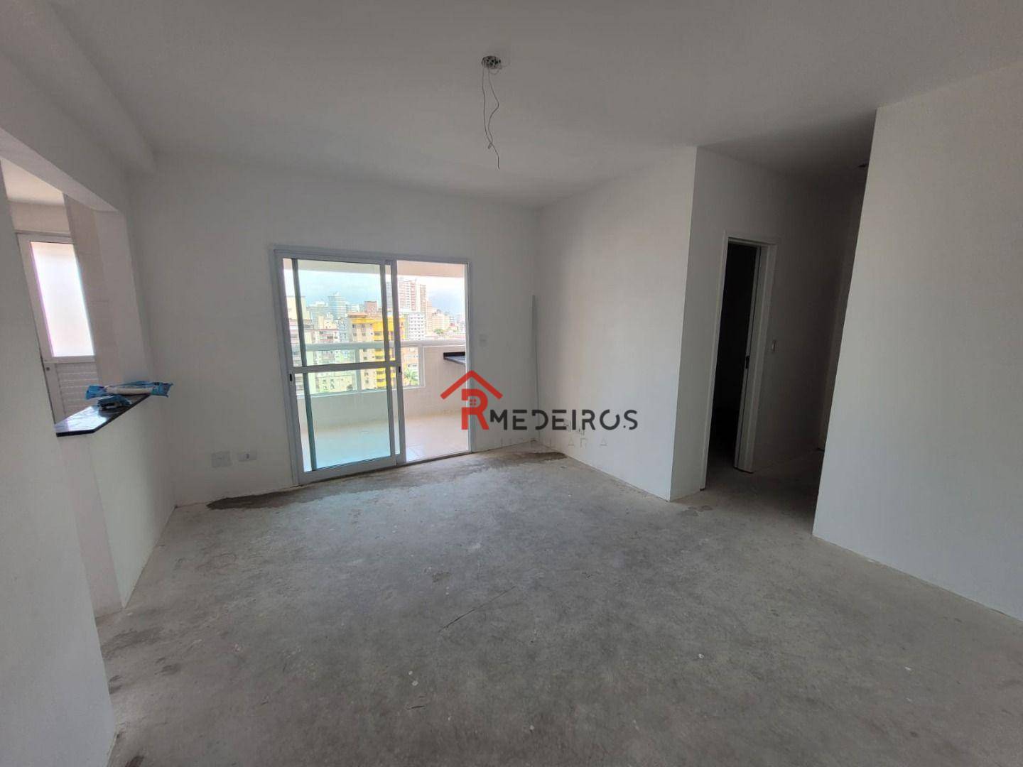 Apartamento à venda com 2 quartos, 70m² - Foto 2