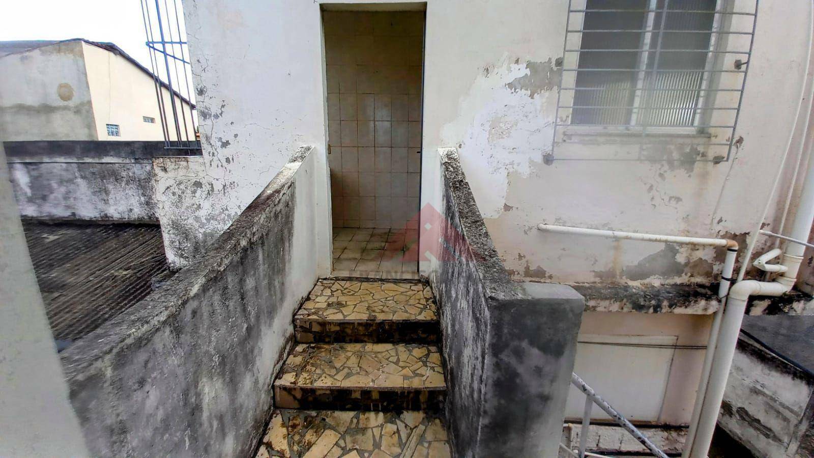 Casa à venda com 2 quartos, 306m² - Foto 19