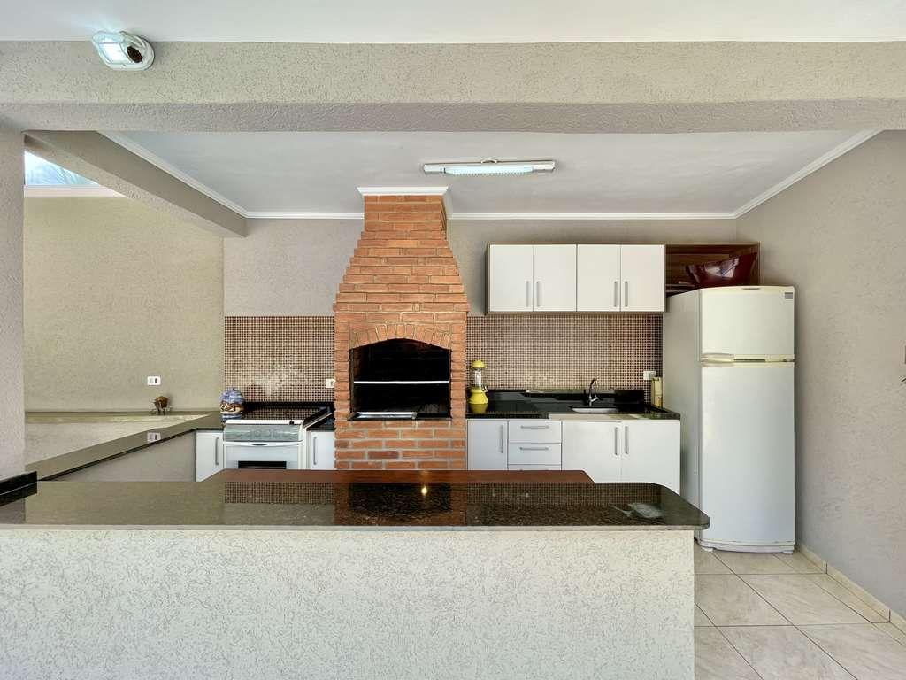 Casa à venda com 3 quartos, 215m² - Foto 11