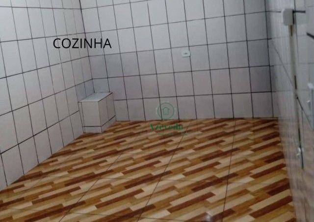 Casa à venda com 8 quartos, 200m² - Foto 7