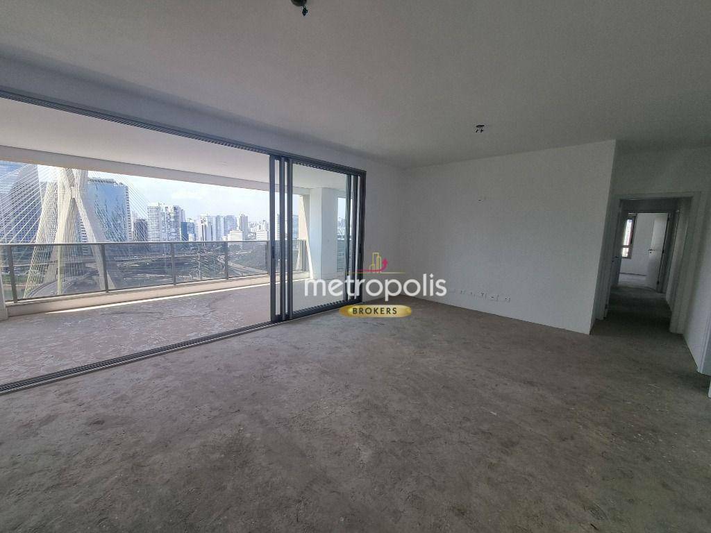 Apartamento à venda com 4 quartos, 211m² - Foto 2