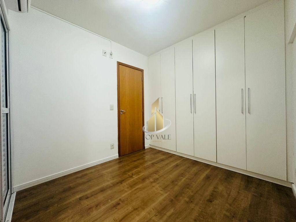 Apartamento à venda com 2 quartos, 67m² - Foto 3