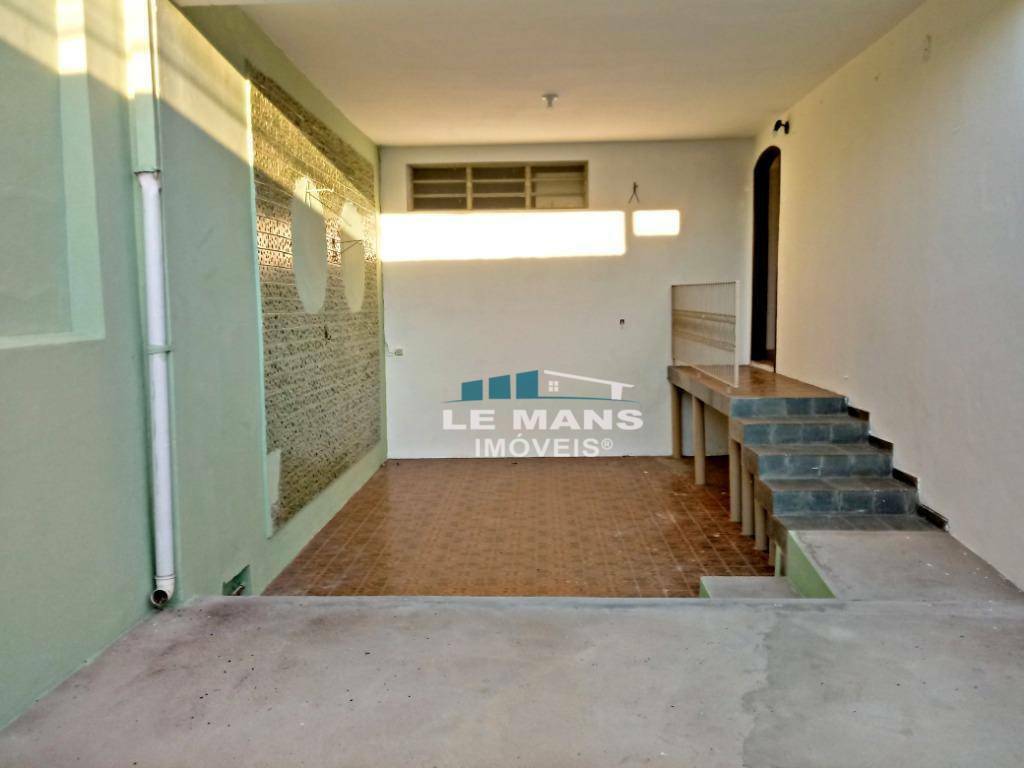 Casa à venda com 2 quartos, 92m² - Foto 4