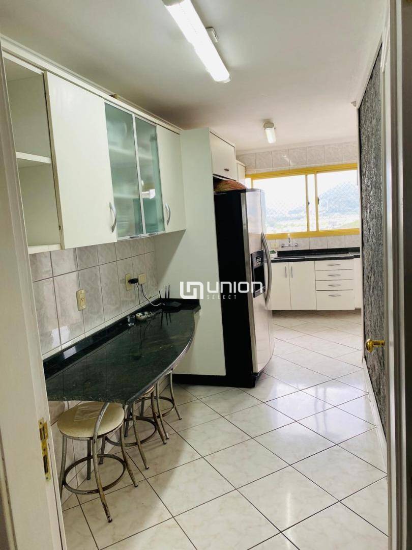 Apartamento à venda com 3 quartos, 157m² - Foto 16