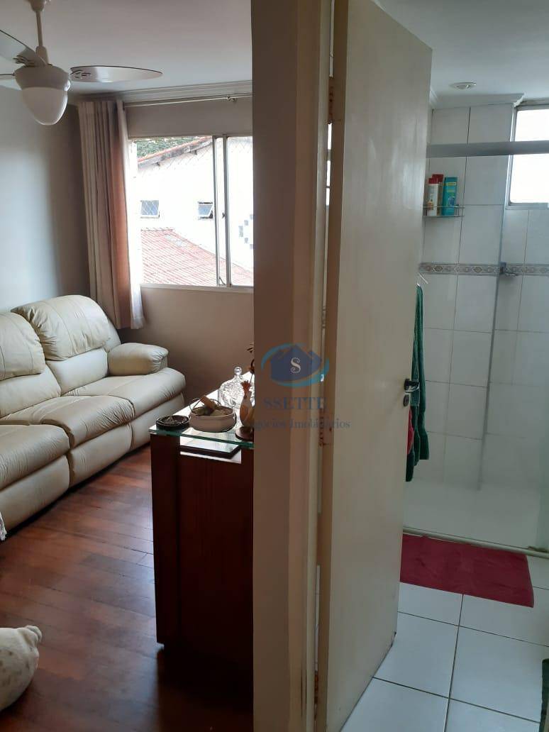 Apartamento à venda com 2 quartos, 70m² - Foto 4