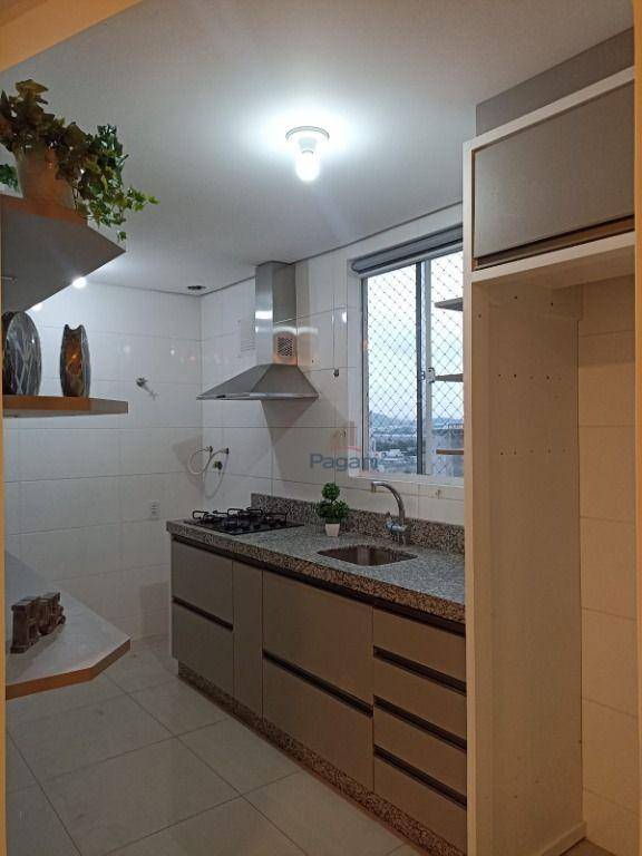 Apartamento para alugar com 3 quartos, 78m² - Foto 4