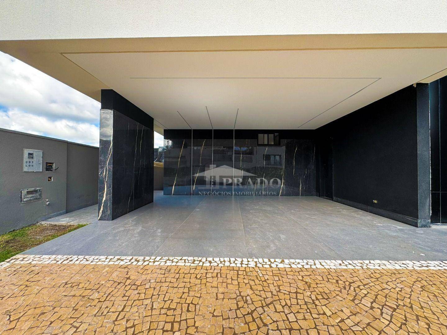 Casa à venda com 4 quartos, 347m² - Foto 2