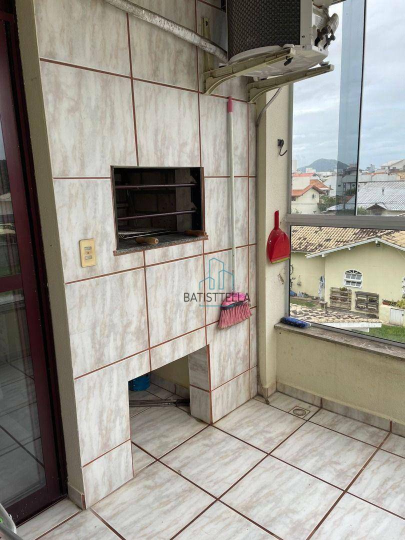 Apartamento à venda com 2 quartos, 70m² - Foto 5