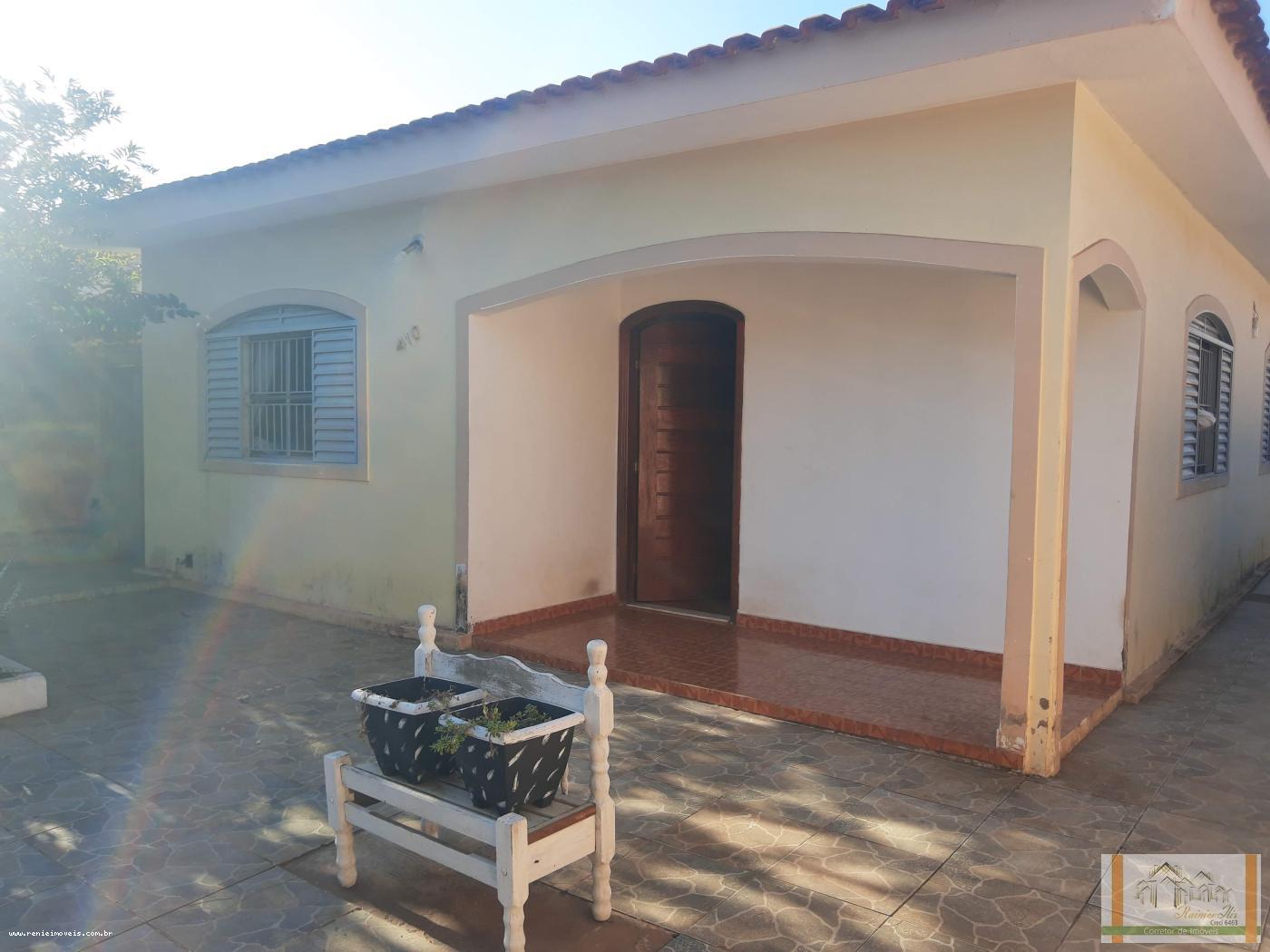 Casa à venda com 3 quartos, 360m² - Foto 2