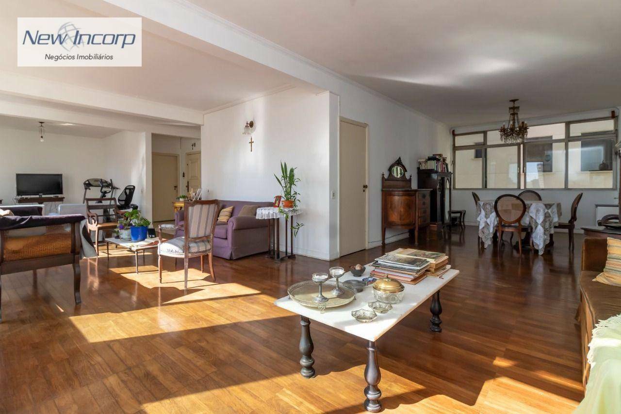 Apartamento à venda com 3 quartos, 213m² - Foto 1