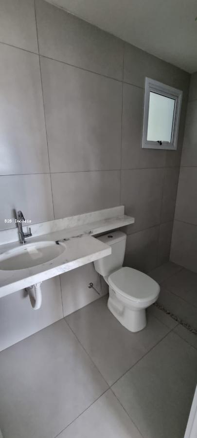 Apartamento à venda com 2 quartos, 65m² - Foto 4