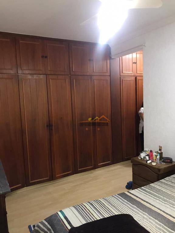 Casa de Condomínio à venda com 4 quartos, 247m² - Foto 13