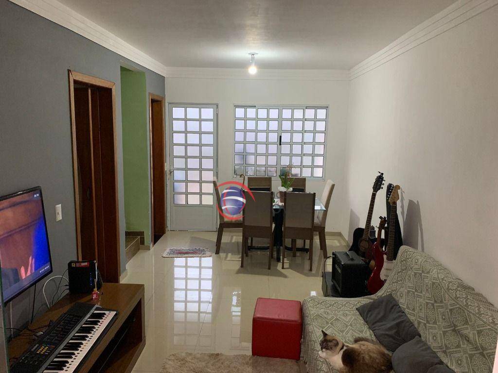 Sobrado à venda com 3 quartos, 86m² - Foto 1