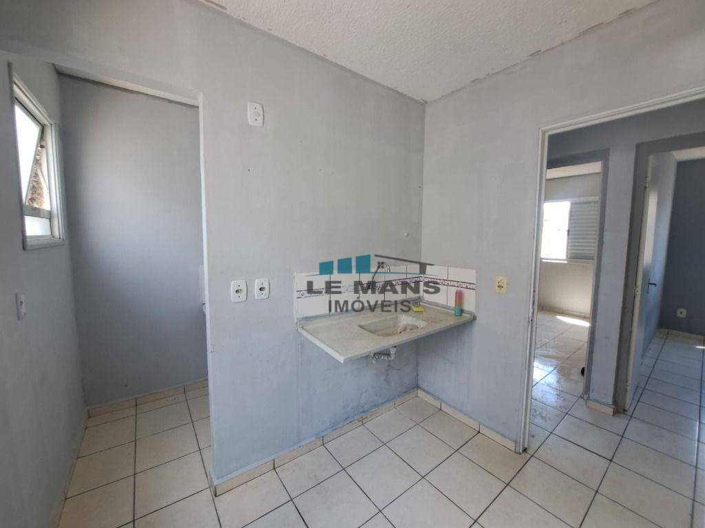 Apartamento à venda e aluguel com 2 quartos, 42m² - Foto 8