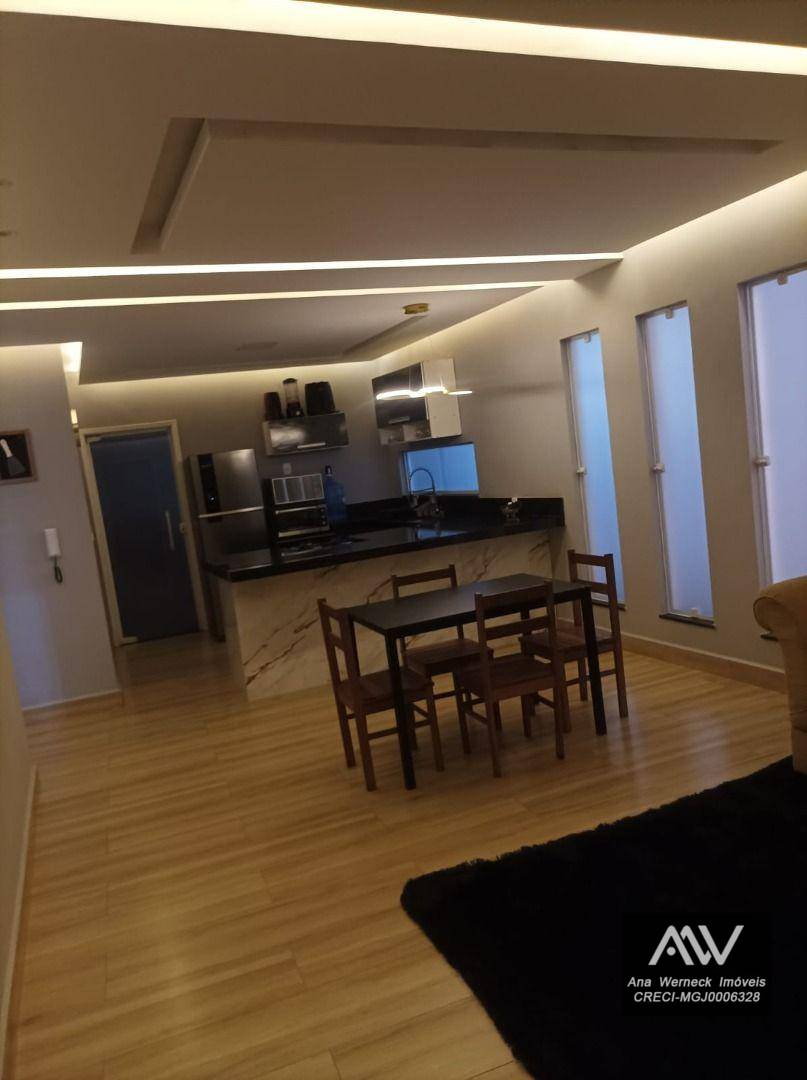 Casa à venda com 2 quartos, 120m² - Foto 2