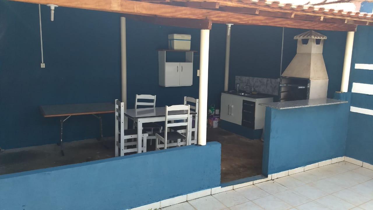 Casa à venda com 2 quartos, 200m² - Foto 3