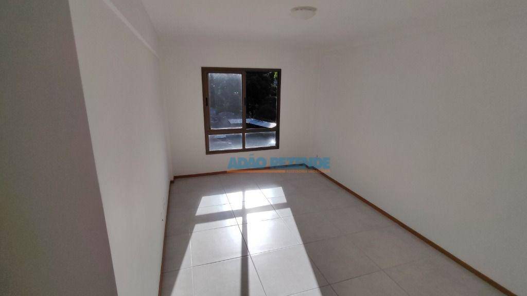 Apartamento à venda com 2 quartos, 70m² - Foto 11