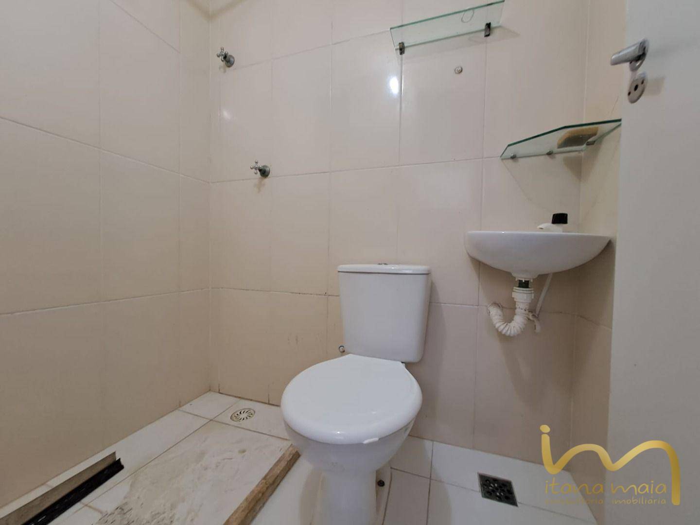 Apartamento à venda com 2 quartos, 70m² - Foto 31