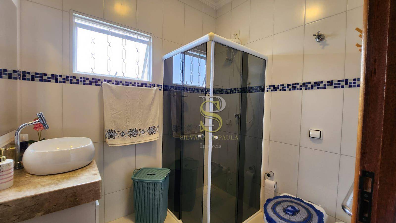 Casa de Condomínio à venda com 4 quartos, 290m² - Foto 27