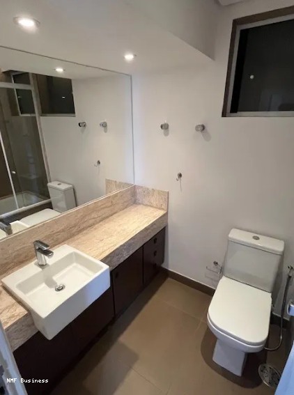 Apartamento para alugar com 3 quartos, 105m² - Foto 13