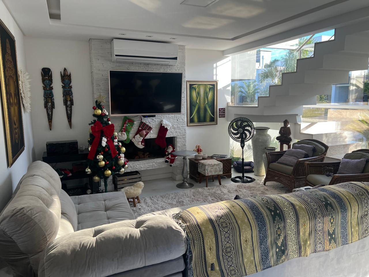 Casa de Condomínio para alugar com 3 quartos, 357m² - Foto 3