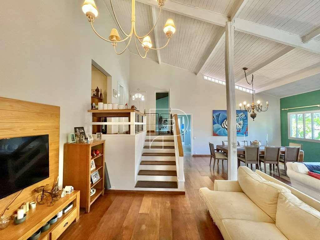 Casa de Condomínio à venda com 4 quartos, 282m² - Foto 9