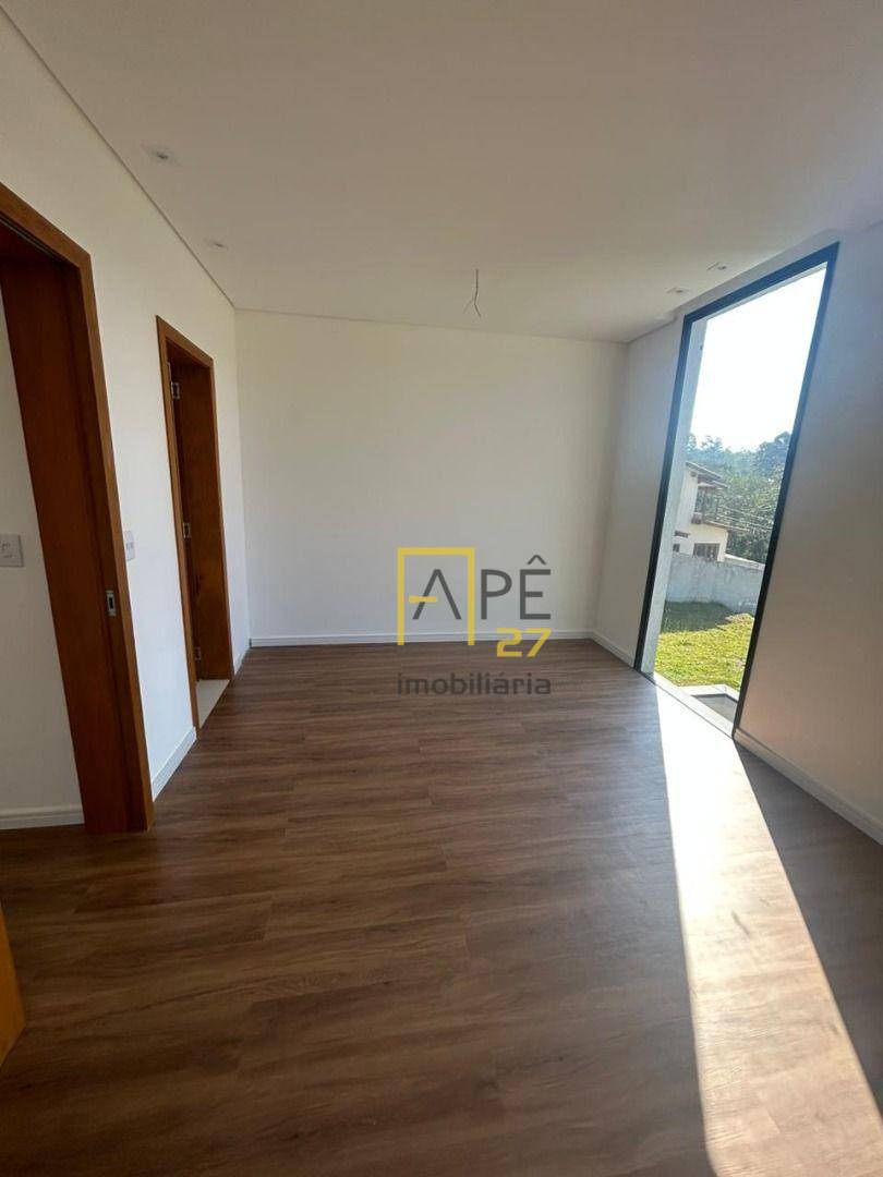 Sobrado à venda com 4 quartos, 340m² - Foto 9