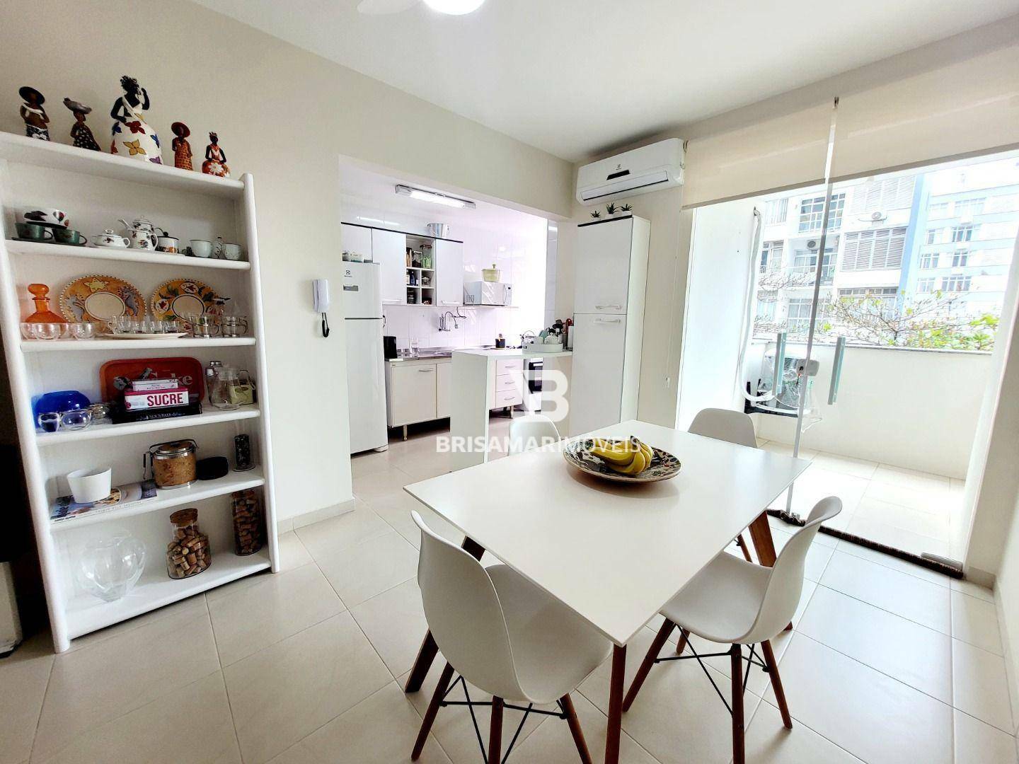 Apartamento à venda com 2 quartos, 65m² - Foto 1