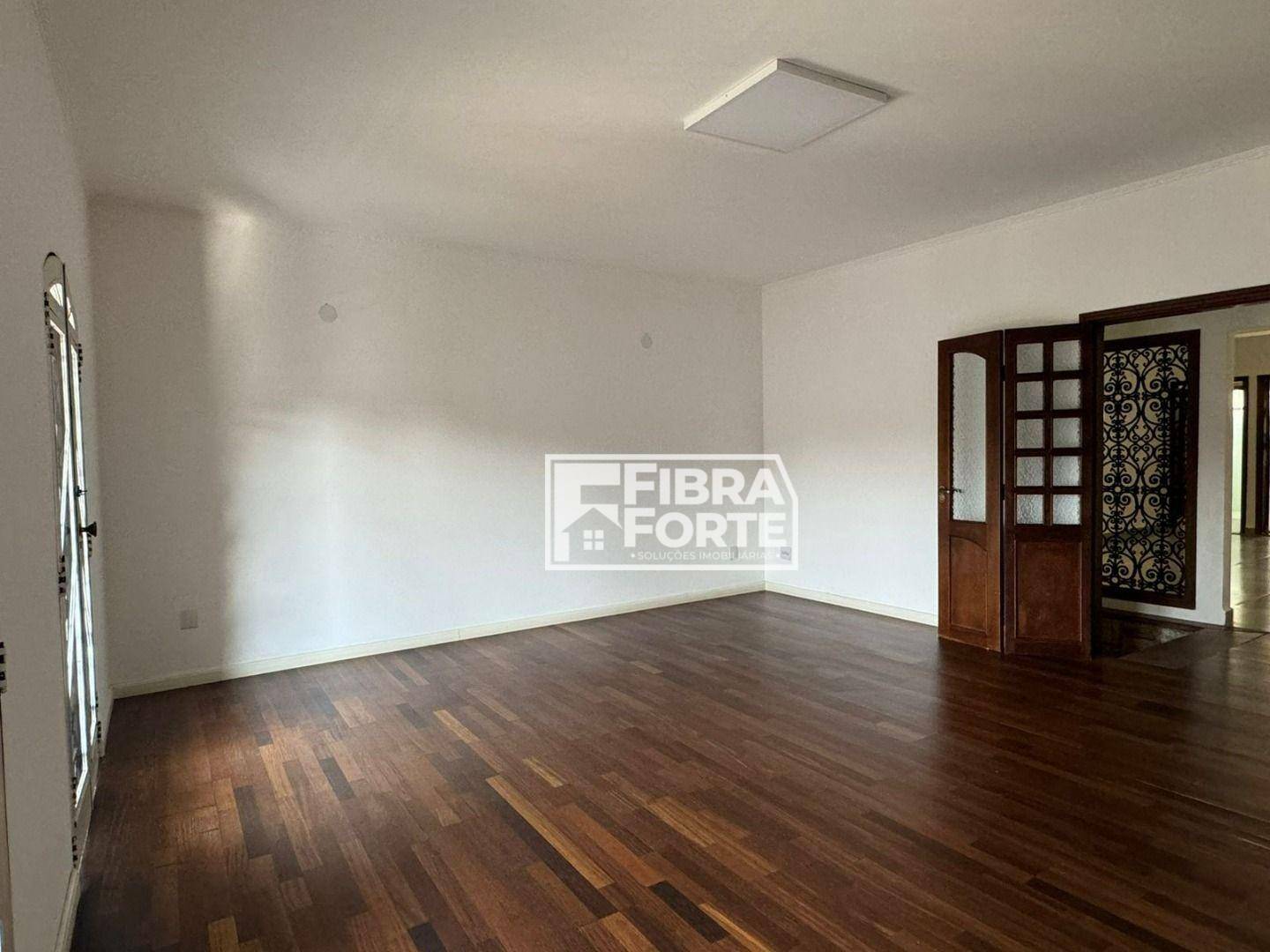 Casa à venda com 3 quartos, 199m² - Foto 3