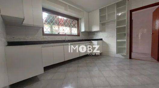 Casa à venda com 3 quartos, 200m² - Foto 8