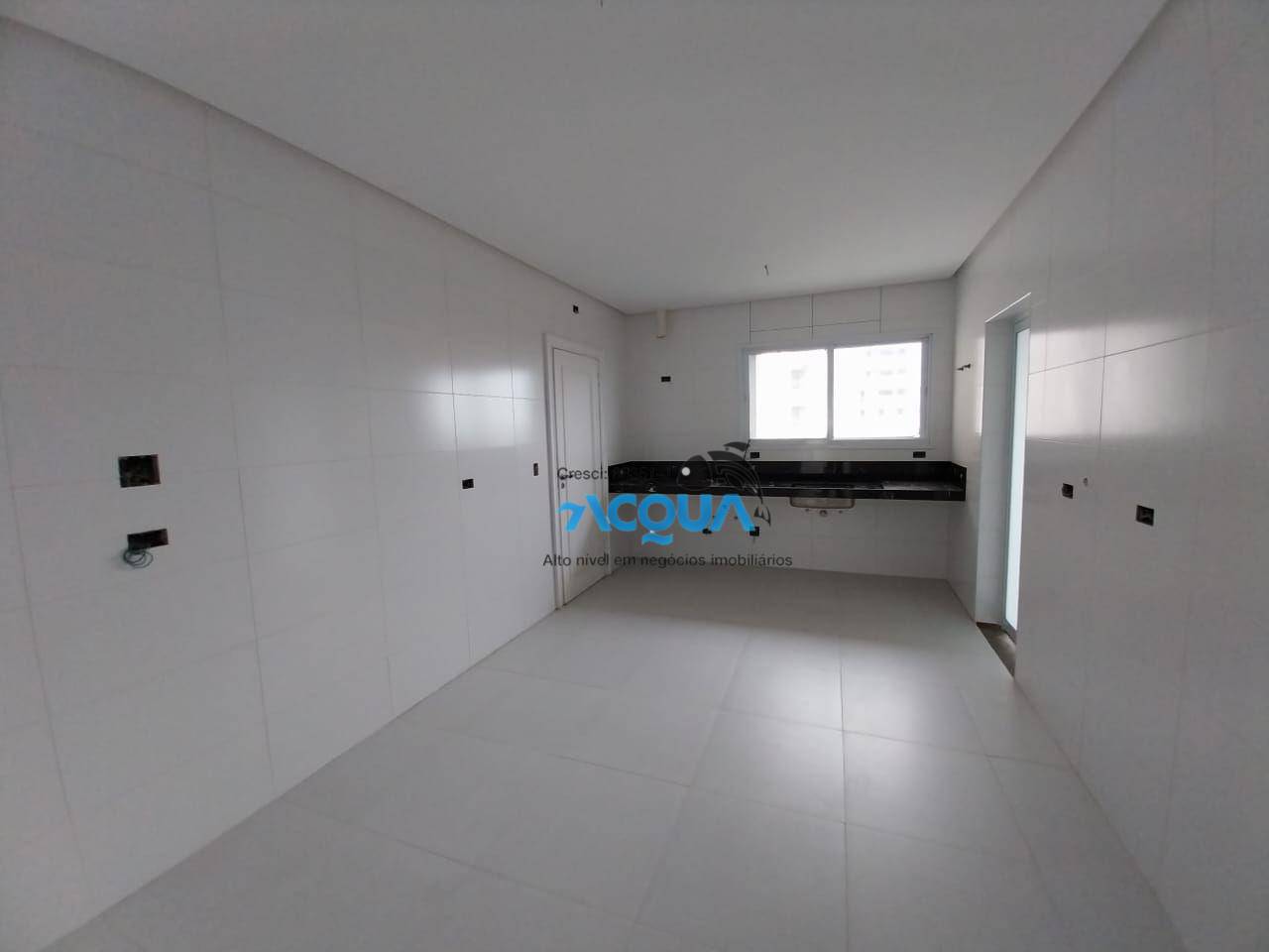 Apartamento à venda com 3 quartos, 175m² - Foto 3