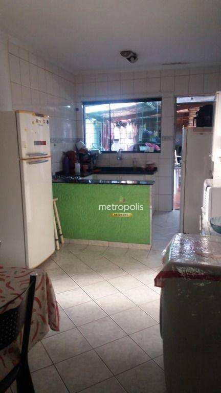 Sobrado à venda com 4 quartos, 160m² - Foto 1