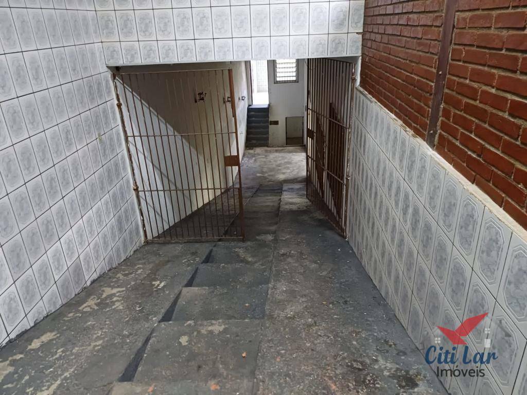 Sobrado para alugar com 3 quartos, 550m² - Foto 25