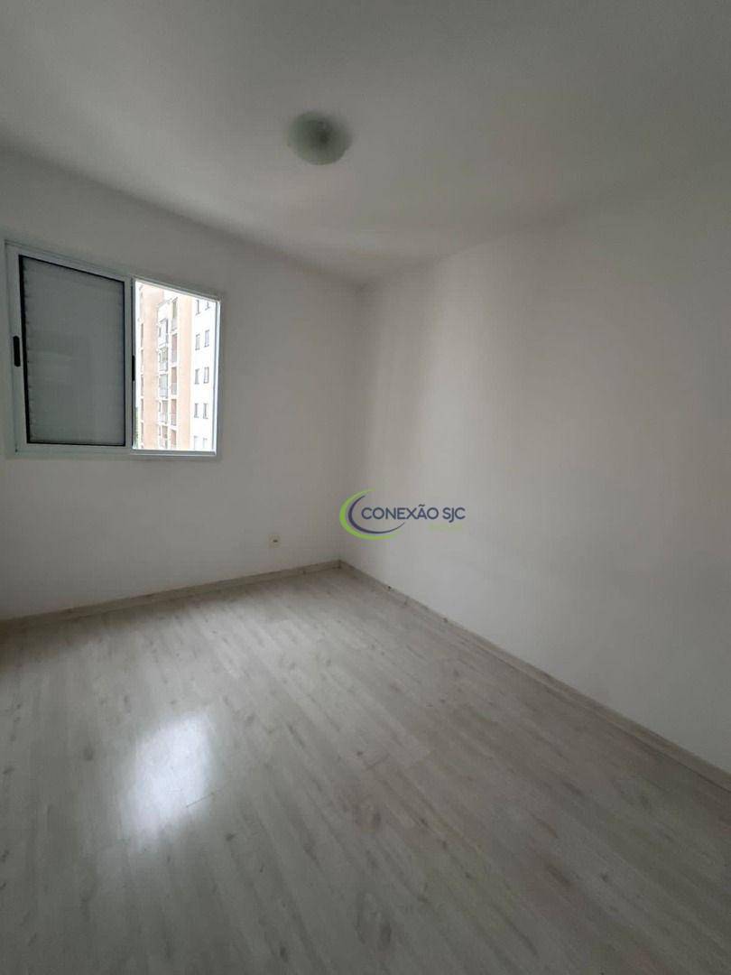 Apartamento à venda com 3 quartos, 73m² - Foto 4