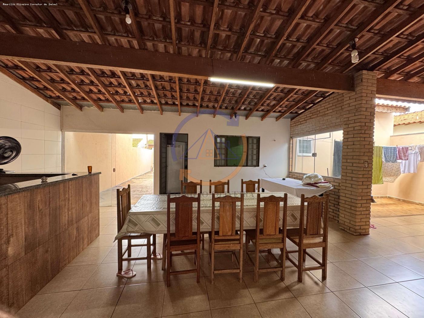 Casa à venda com 3 quartos, 200m² - Foto 11