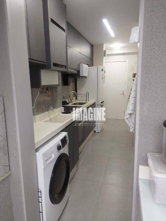 Apartamento à venda com 2 quartos, 62m² - Foto 7