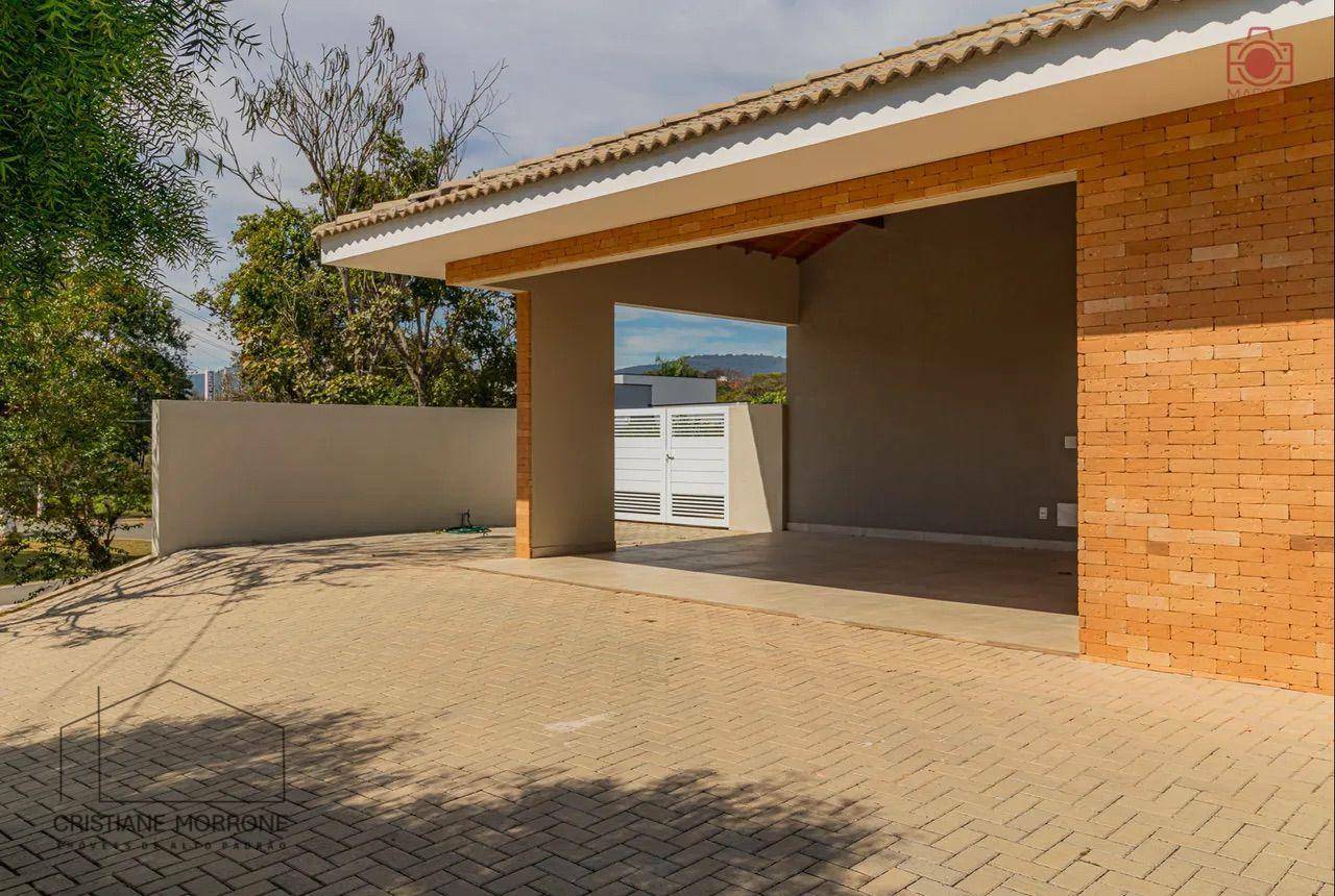 Casa de Condomínio à venda com 4 quartos, 280m² - Foto 1