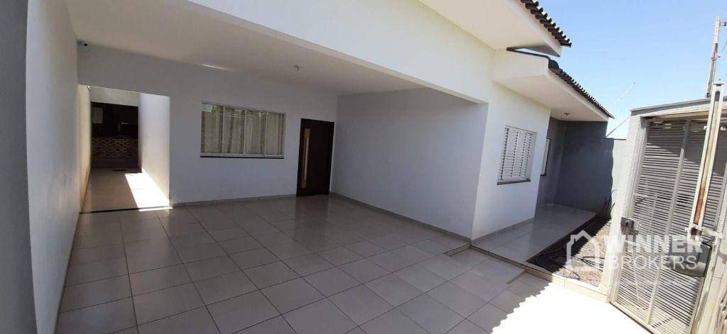 Casa à venda com 3 quartos, 190m² - Foto 4