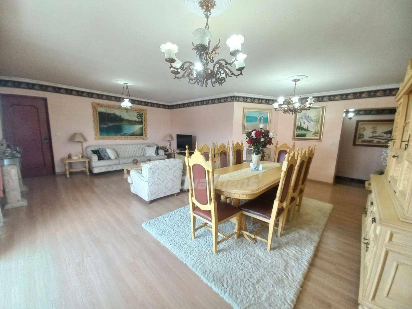 Apartamento à venda com 4 quartos, 220m² - Foto 4