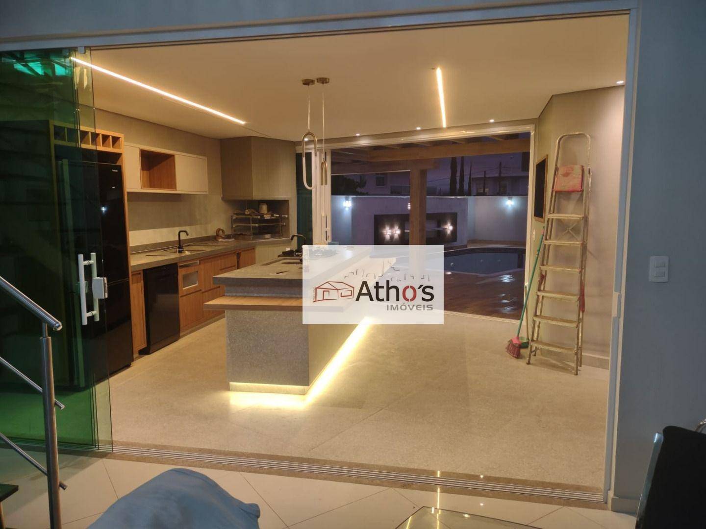 Sobrado à venda com 4 quartos, 302m² - Foto 73