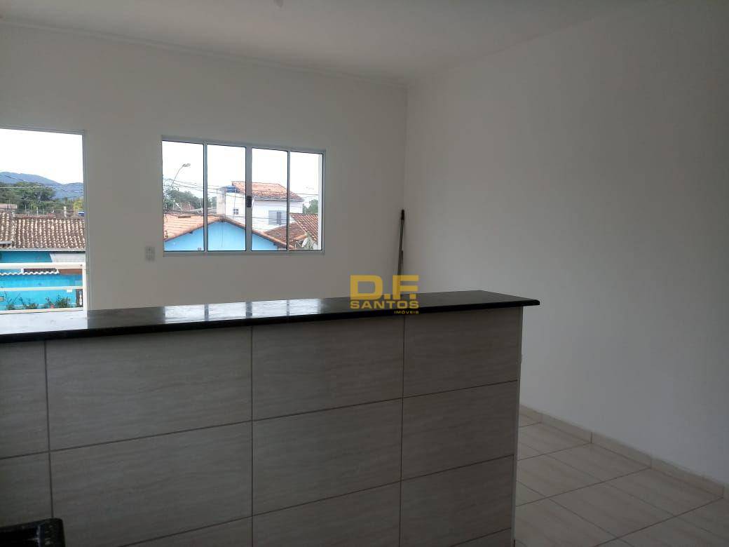 Casa à venda com 2 quartos, 60m² - Foto 5