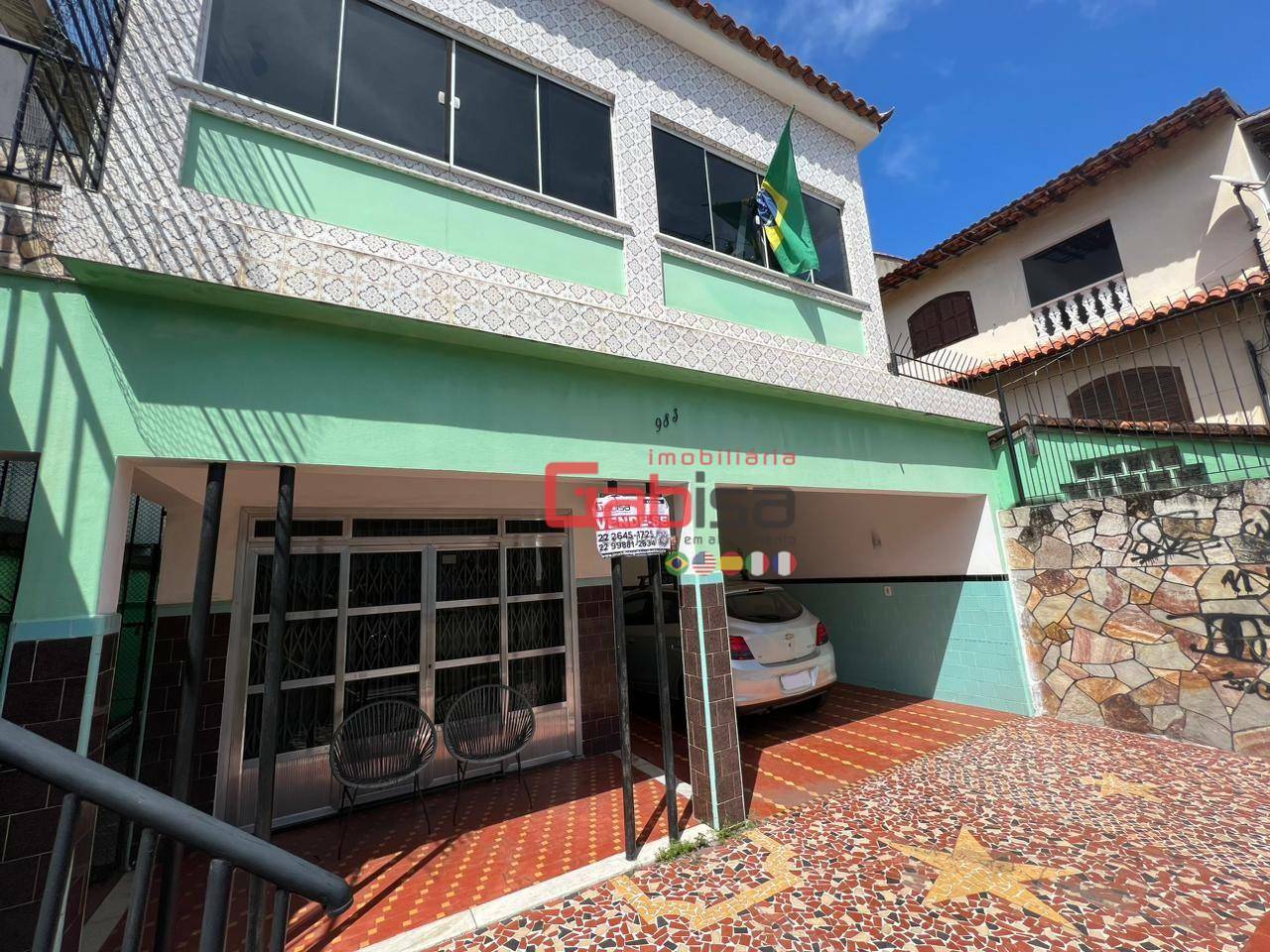 Casa à venda com 8 quartos, 220m² - Foto 3